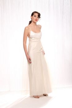 Dahlila, shantung de soie et tulle plissé
