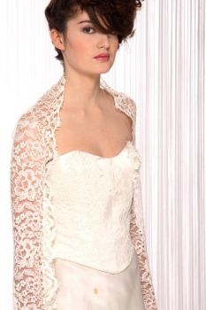 Zabou  - cape-dentelle de Calais, bustier et jupe organza fleurs
